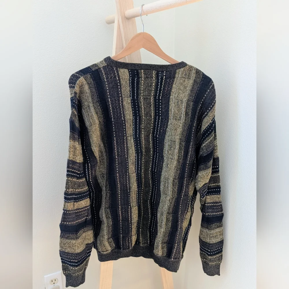 ✨SOLD✨Vintage Coogi Style Textured Earthy Neutral Crewneck Sweater In Navy - Picture 10 of 11